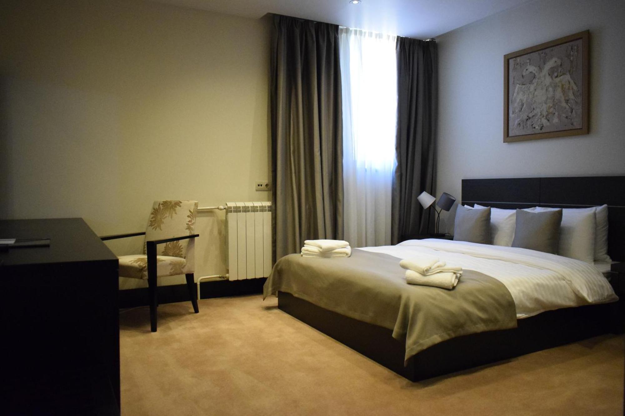 Hotel Sun Loznica Bagian luar foto